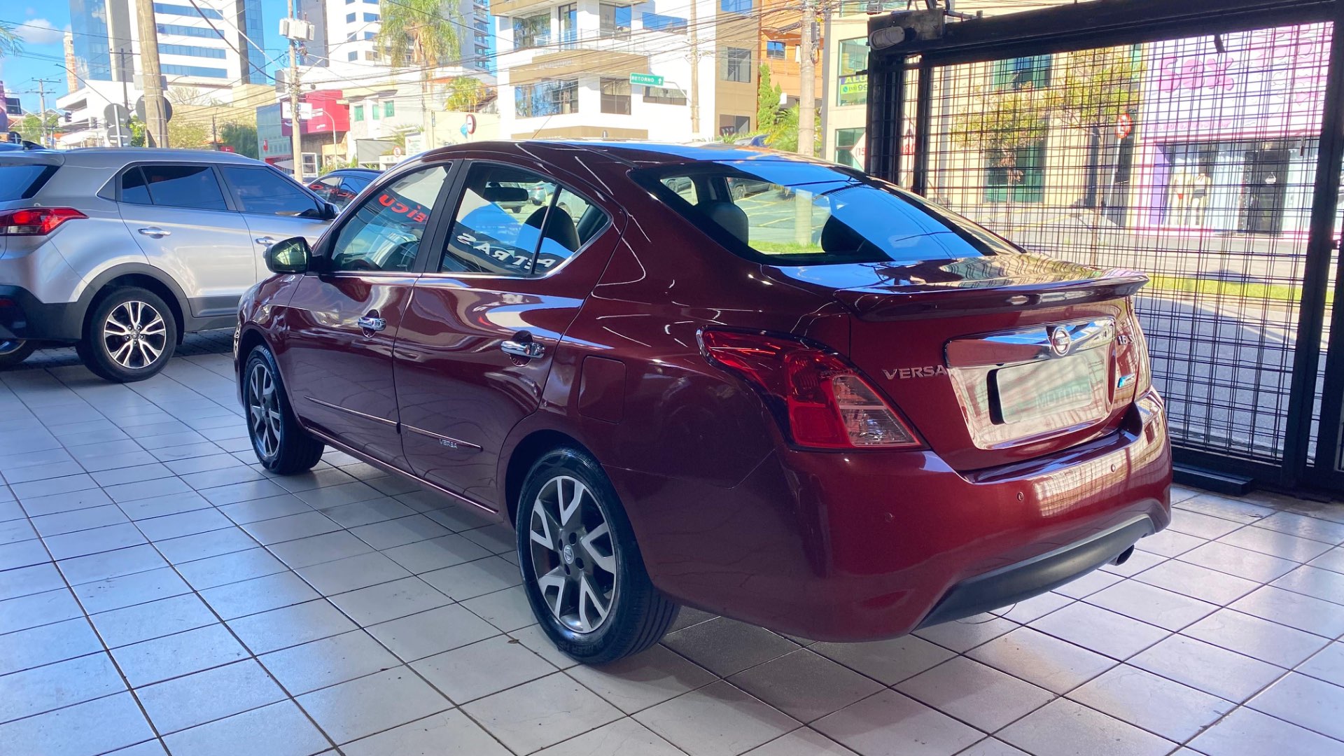 NISSAN VERSA