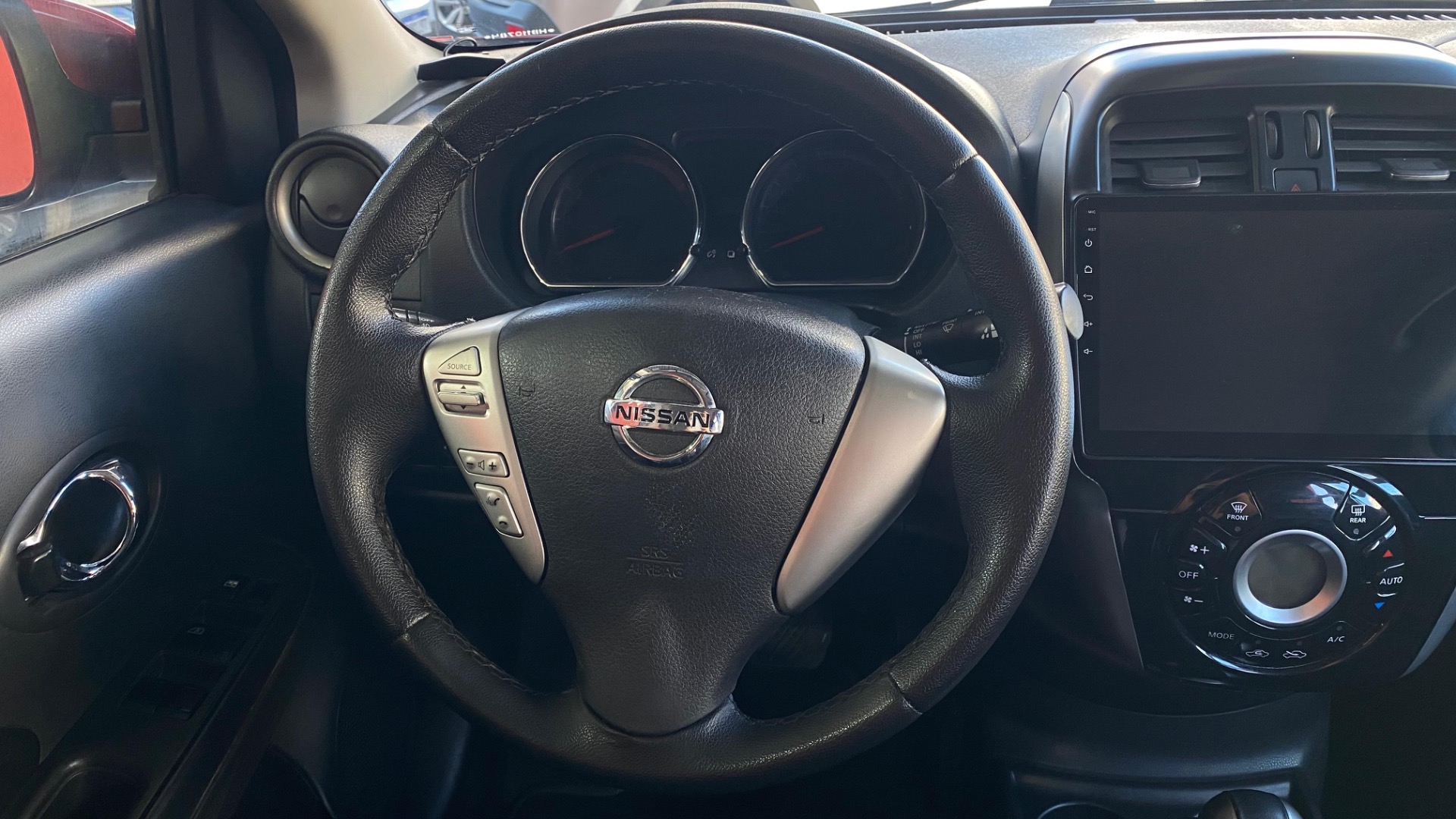 NISSAN VERSA