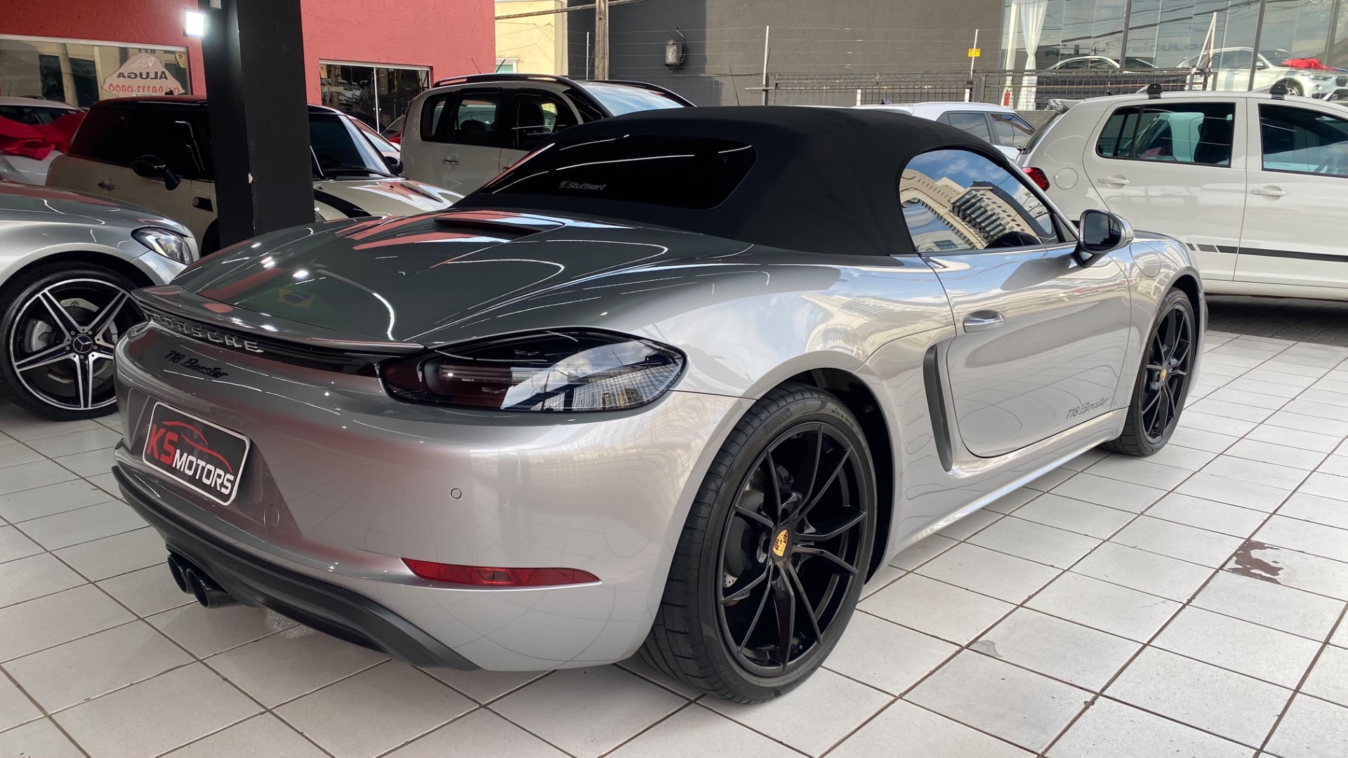 PORSCHE 718
