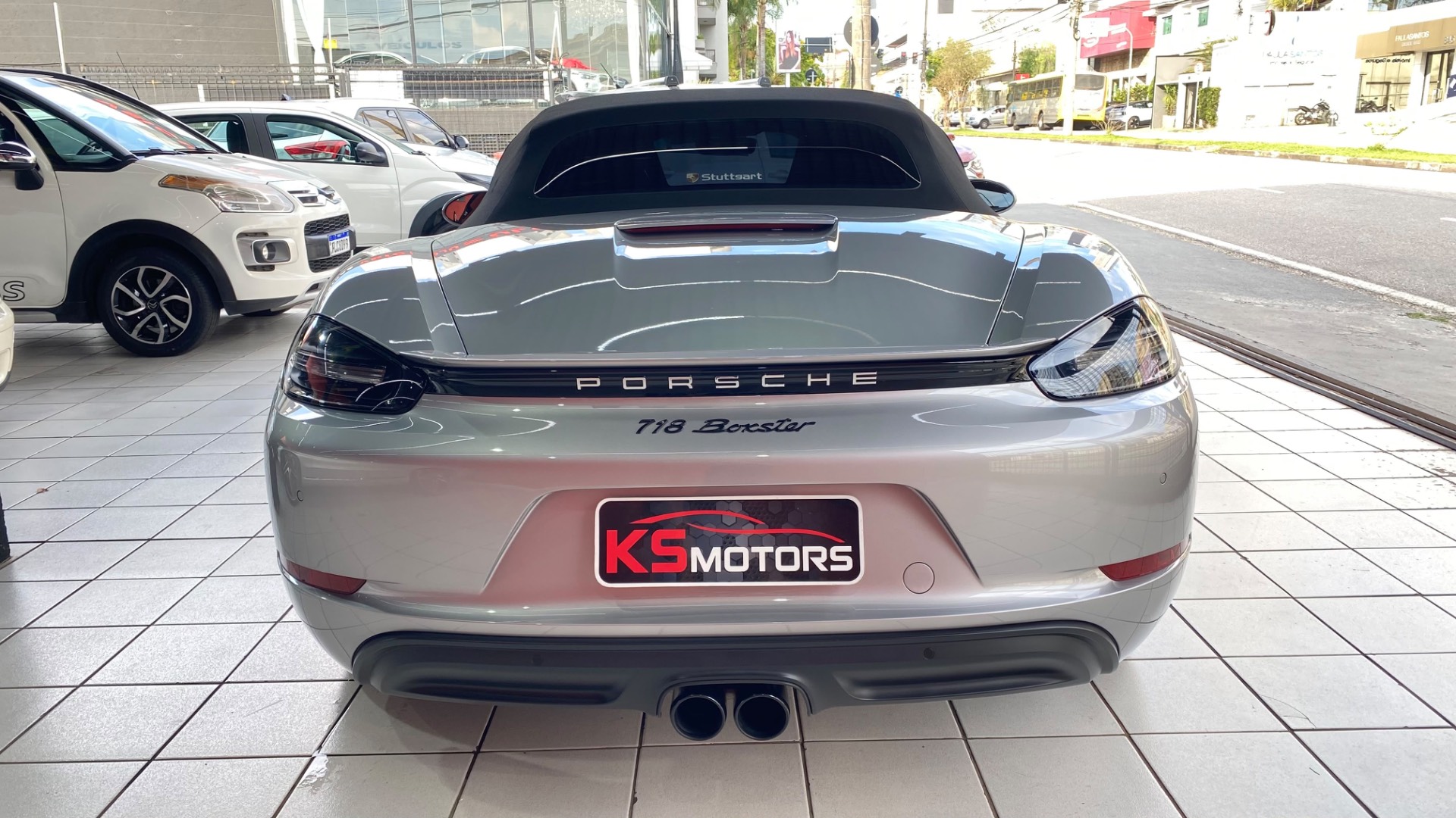 PORSCHE 718
