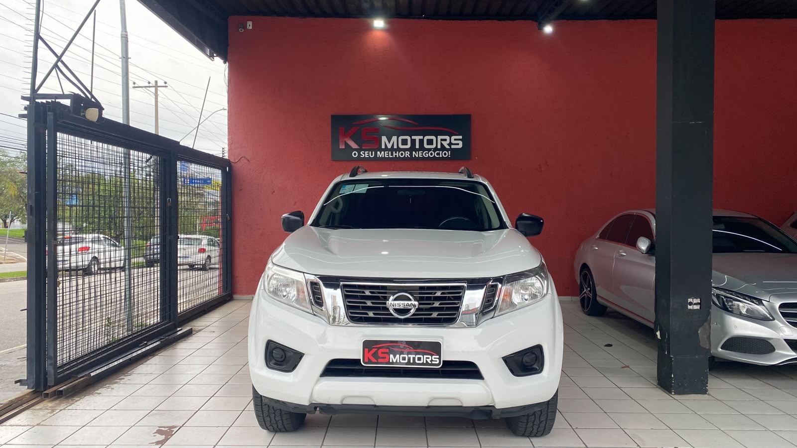 NISSAN FRONTIER