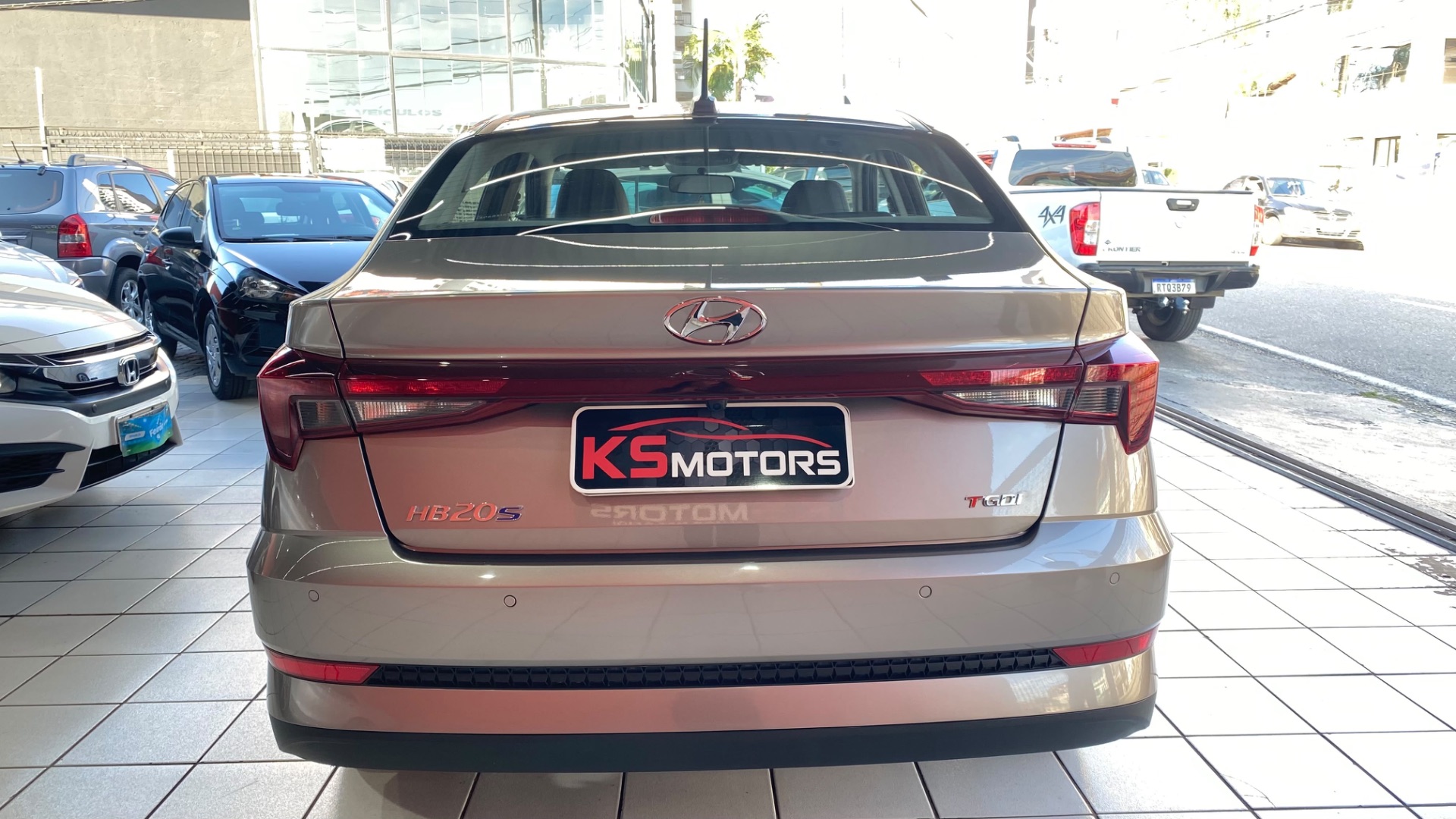 HYUNDAI HB20S