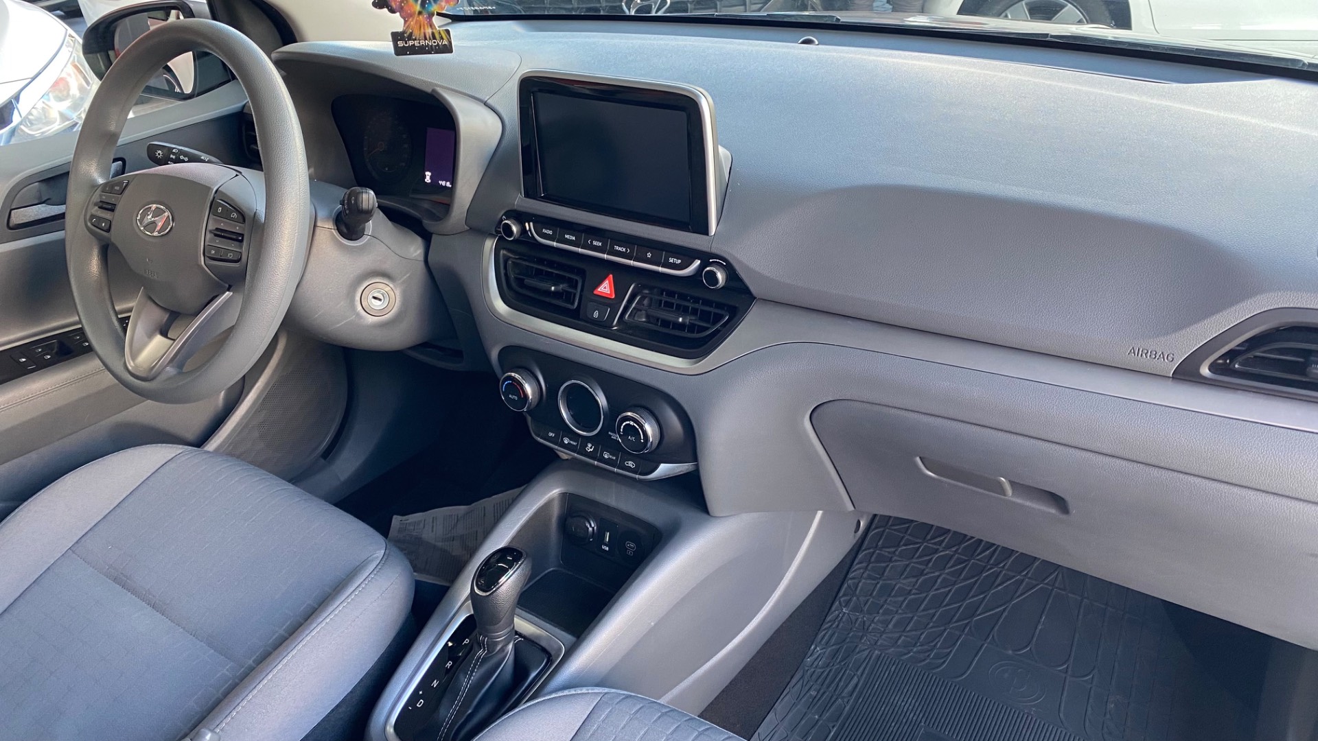 HYUNDAI HB20S