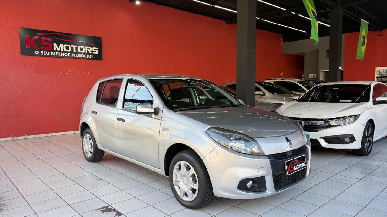 RENAULT SANDERO