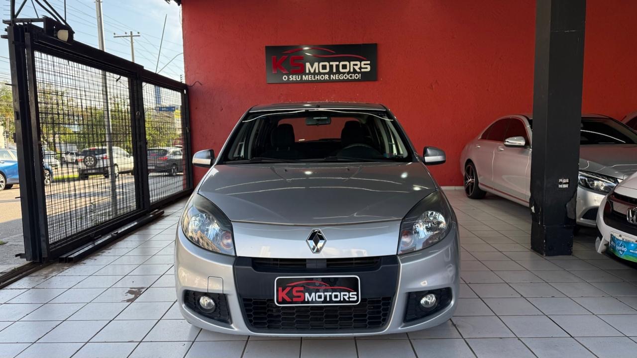RENAULT SANDERO
