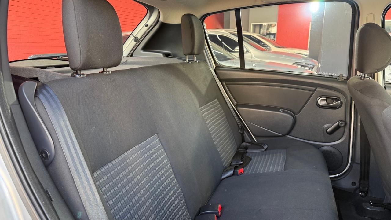 RENAULT SANDERO