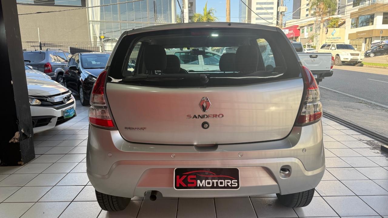 RENAULT SANDERO