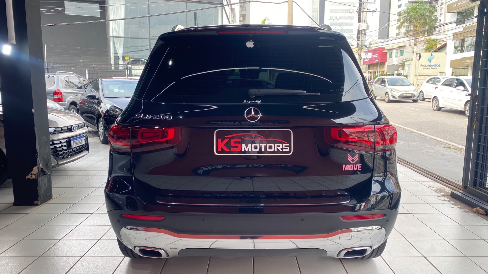 MERCEDES-BENZ GLB 200
