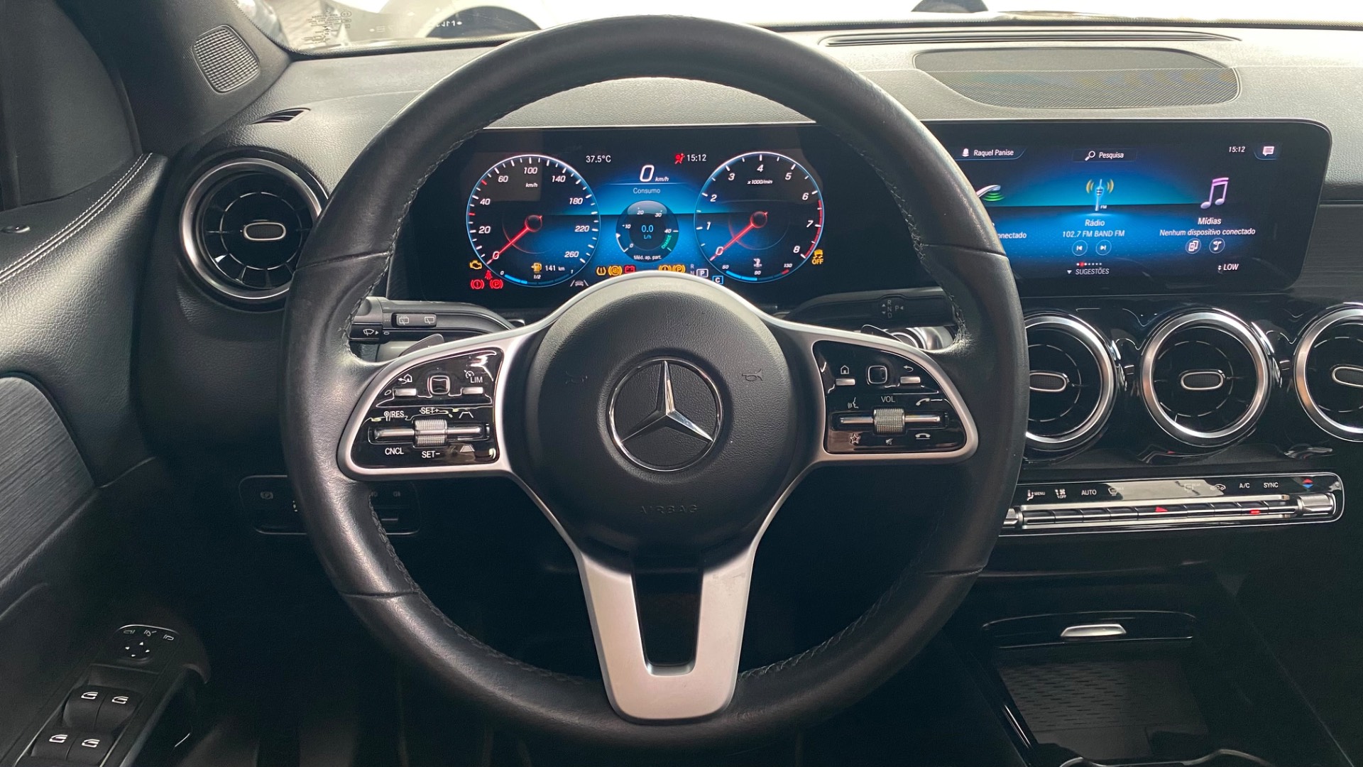 MERCEDES-BENZ GLB 200
