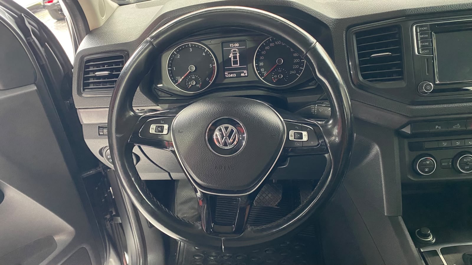 VOLKSWAGEN AMAROK