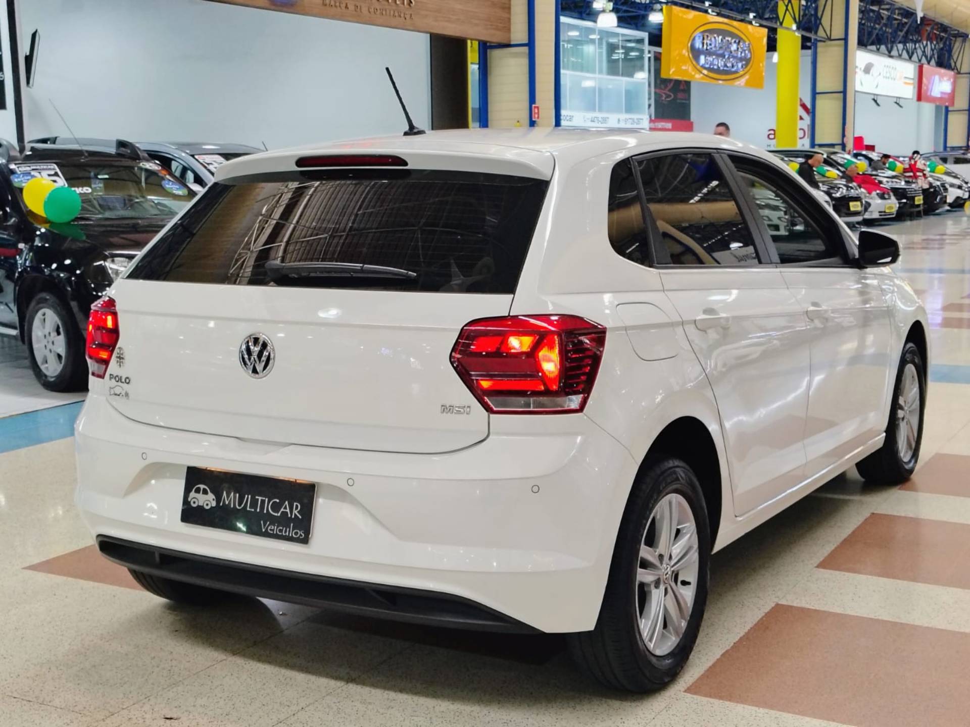 VOLKSWAGEN POLO