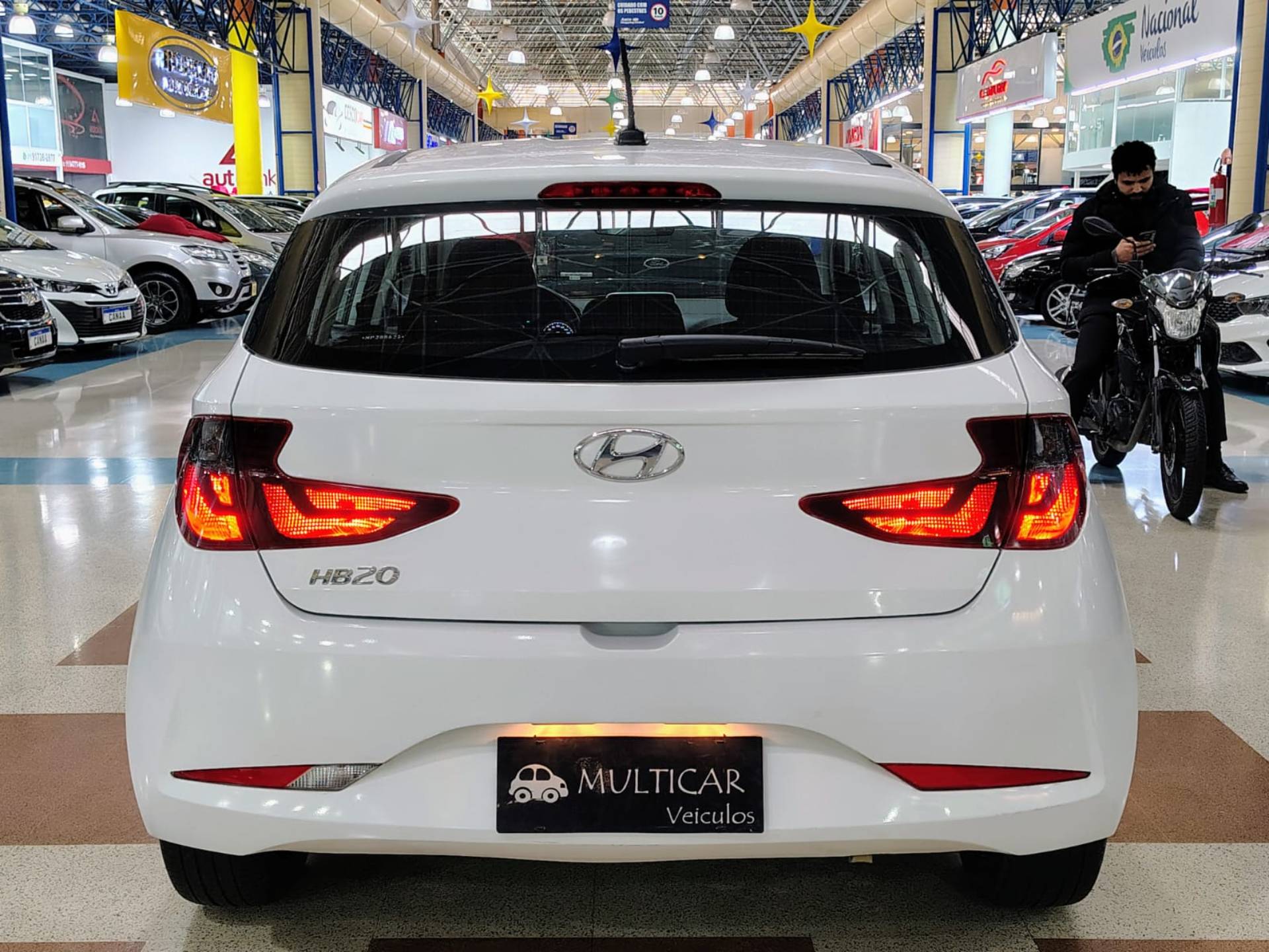 HYUNDAI HB20