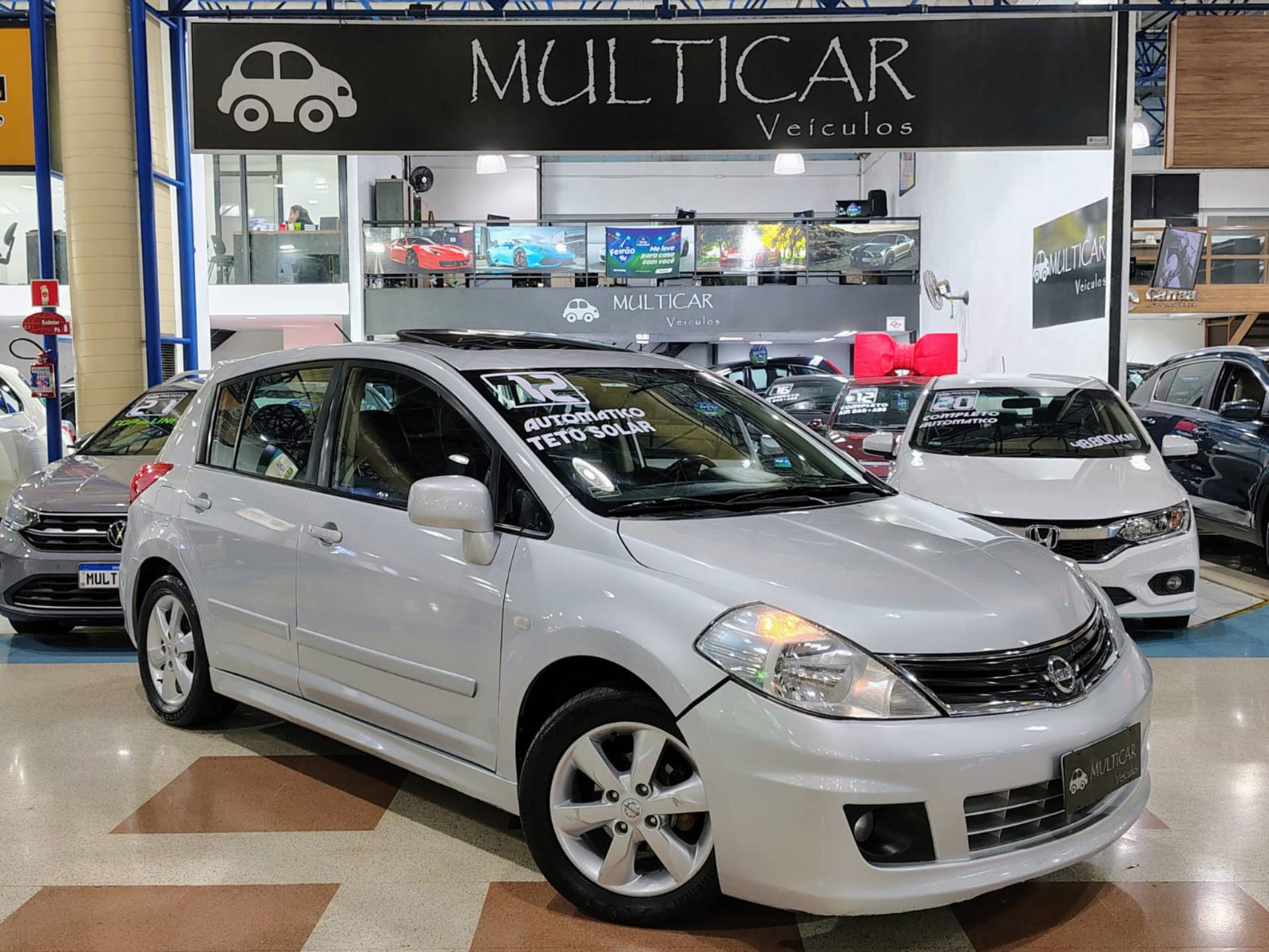 NISSAN TIIDA