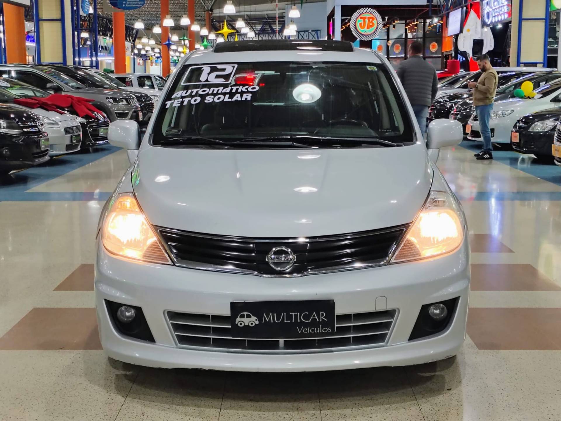 NISSAN TIIDA