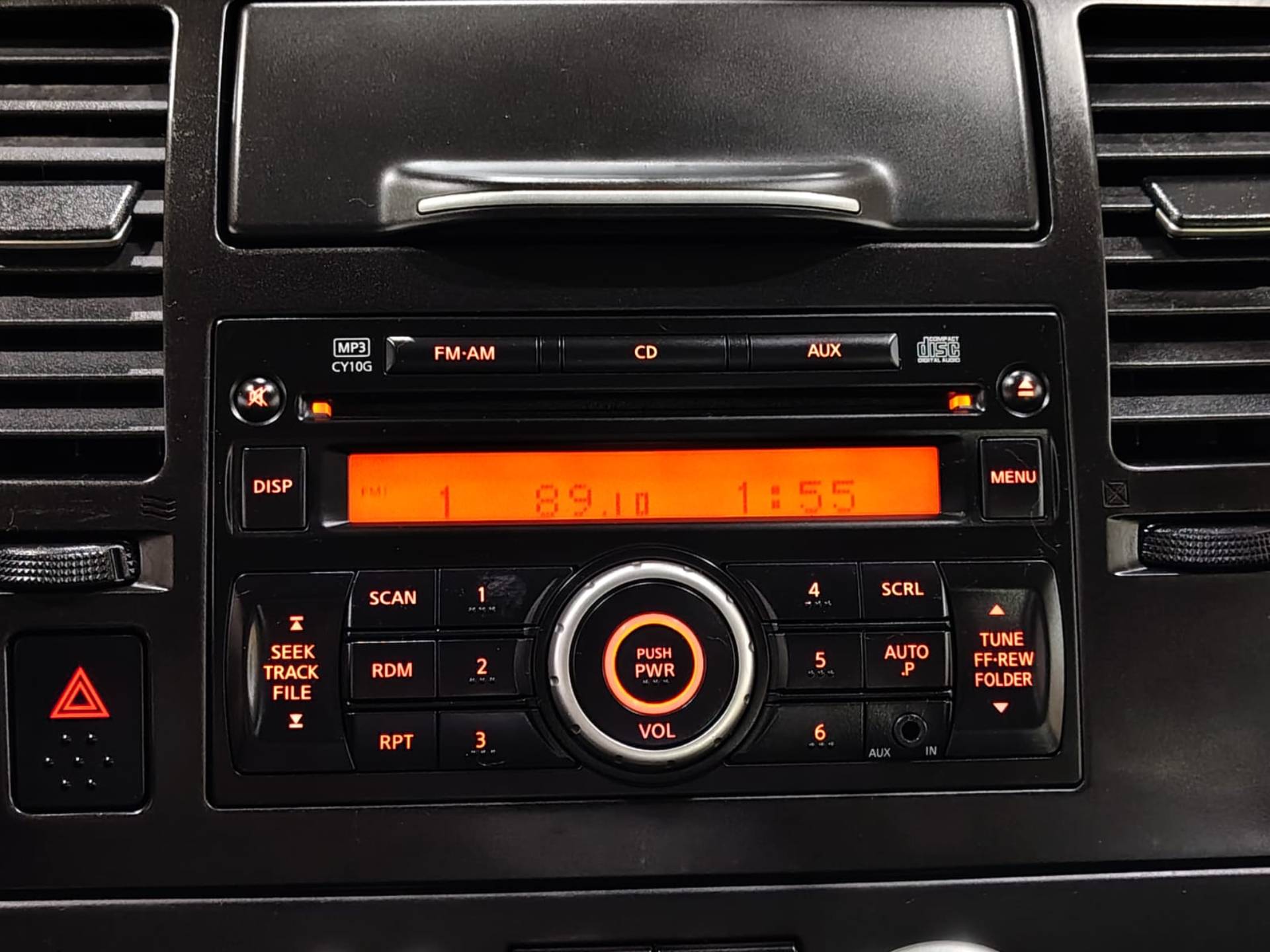 NISSAN TIIDA