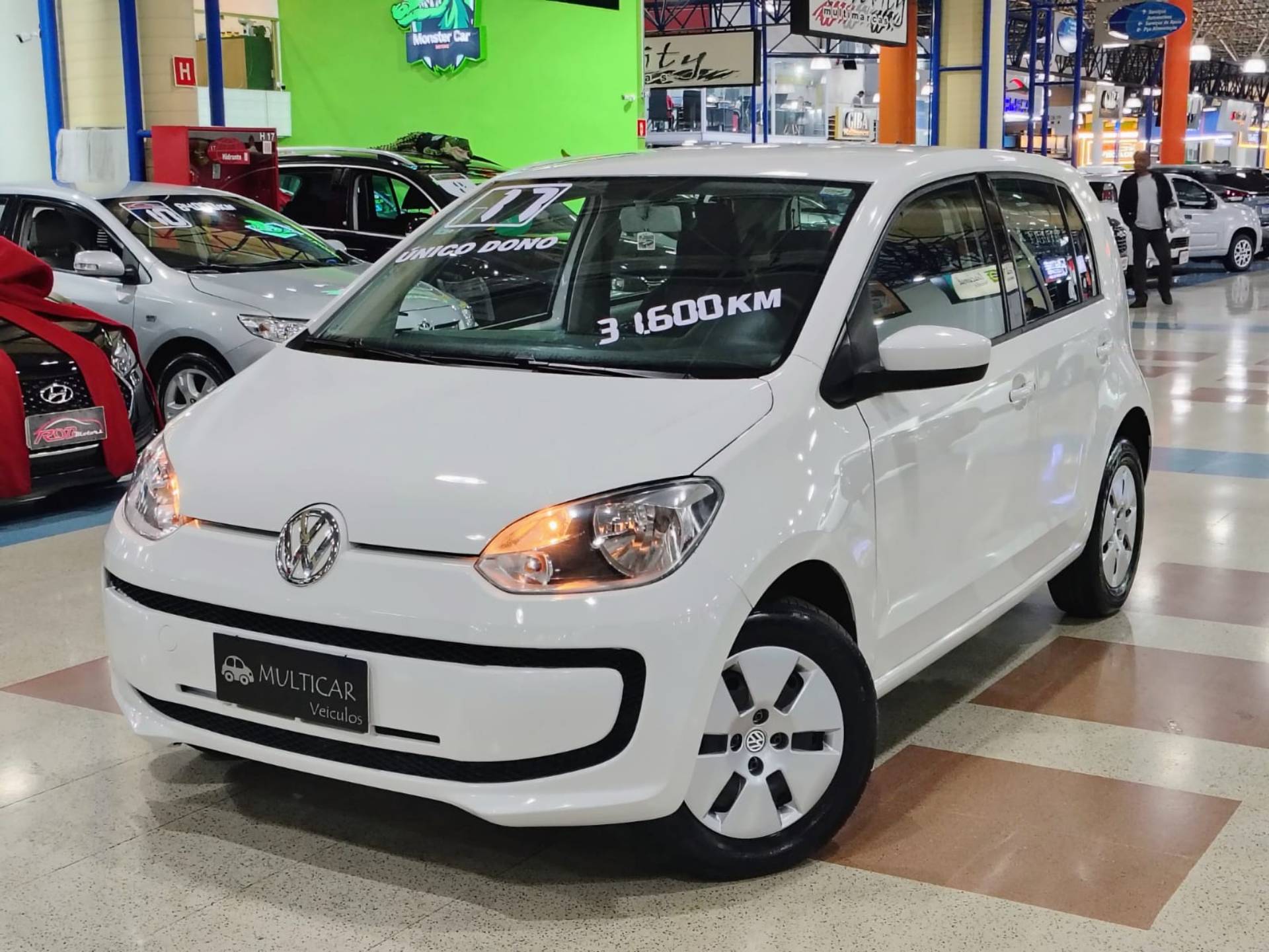 VOLKSWAGEN UP