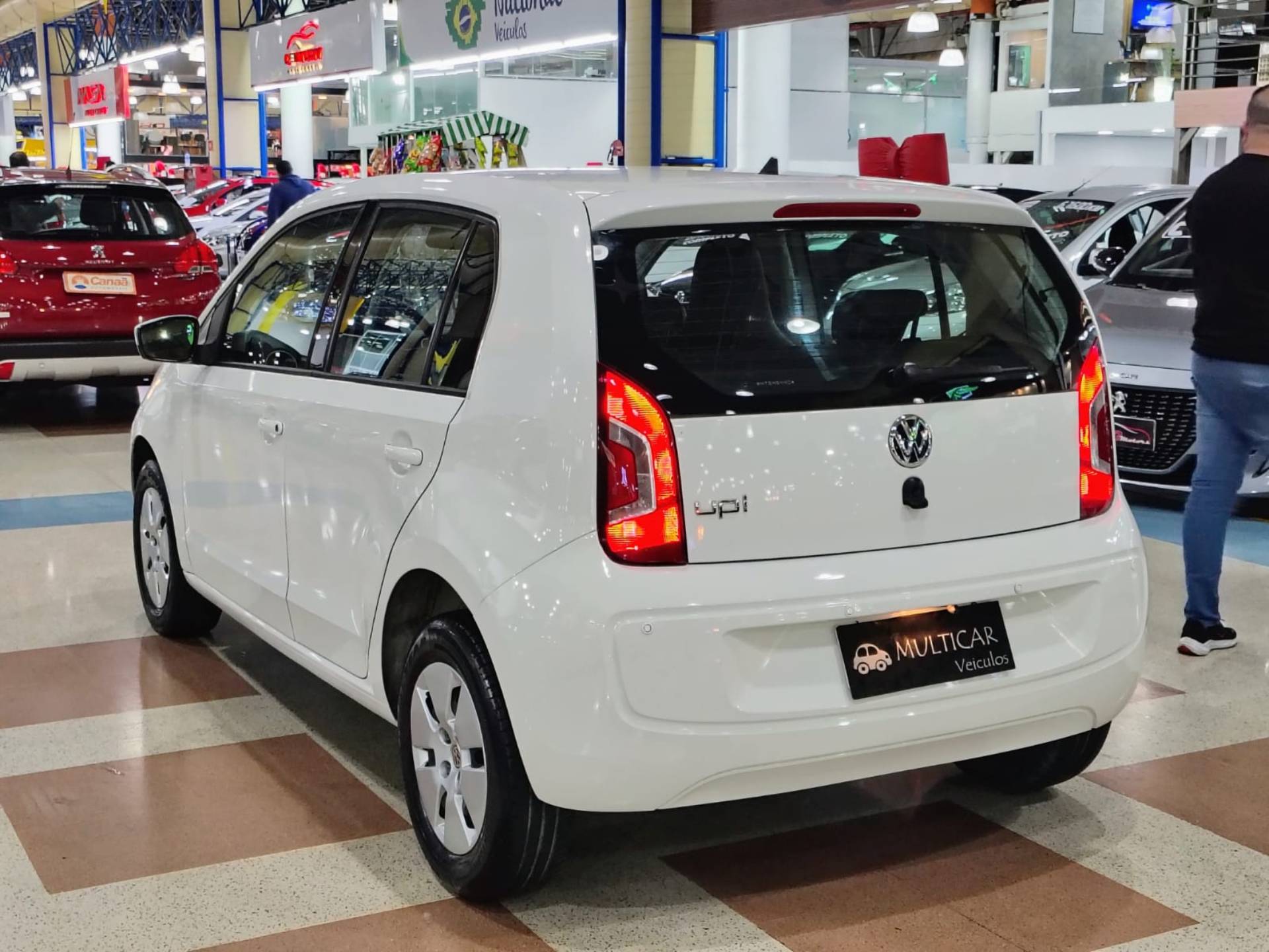 VOLKSWAGEN UP