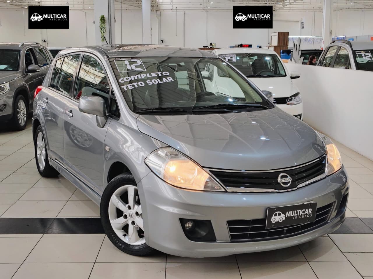 NISSAN TIIDA