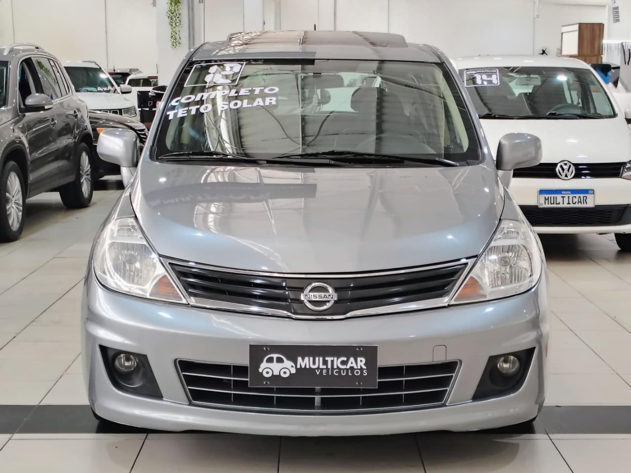 NISSAN TIIDA