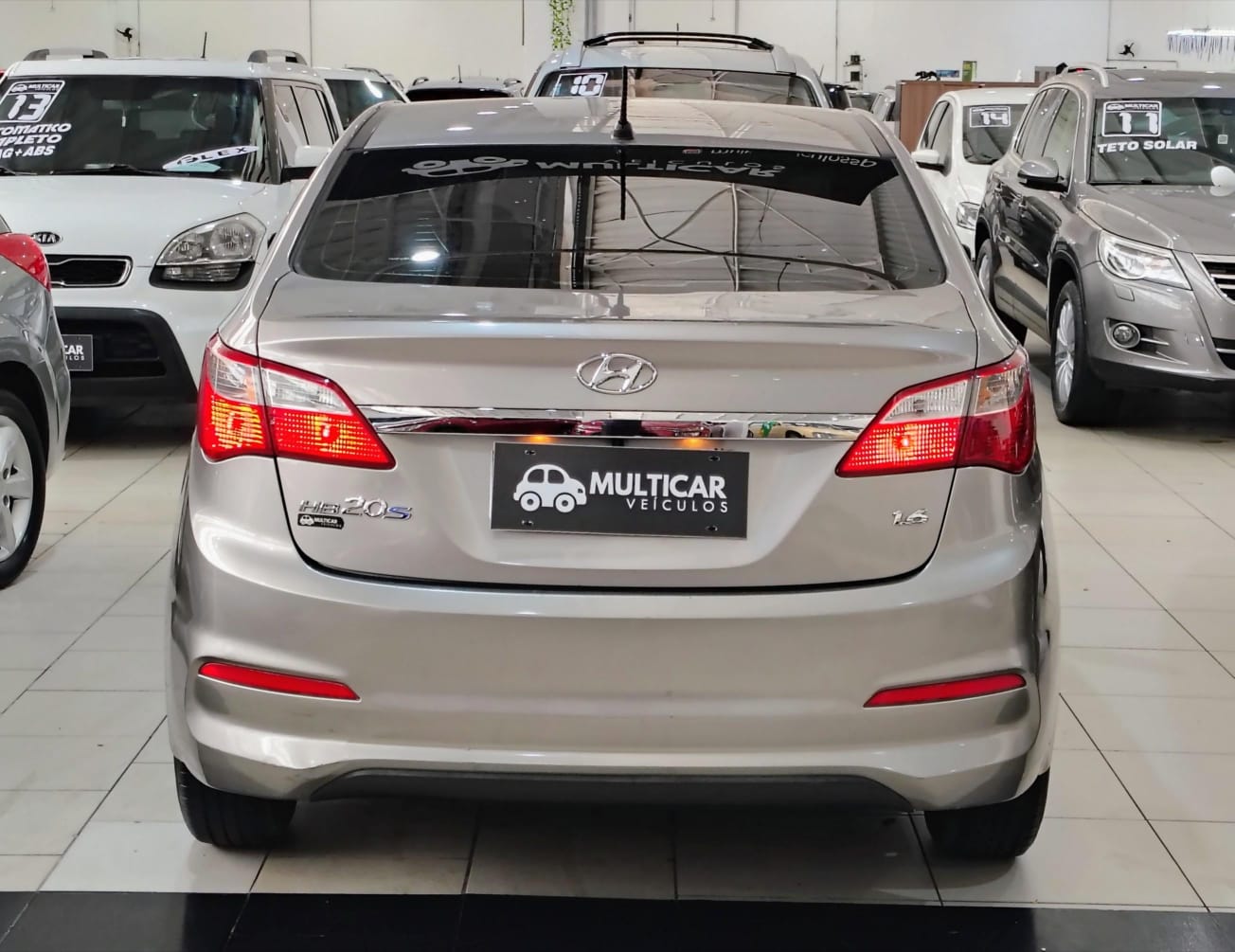 HYUNDAI HB20