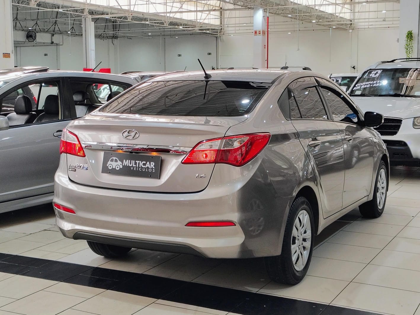 HYUNDAI HB20