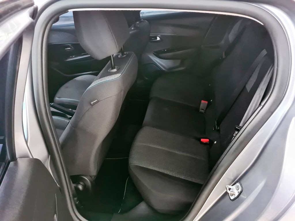Car Image 11