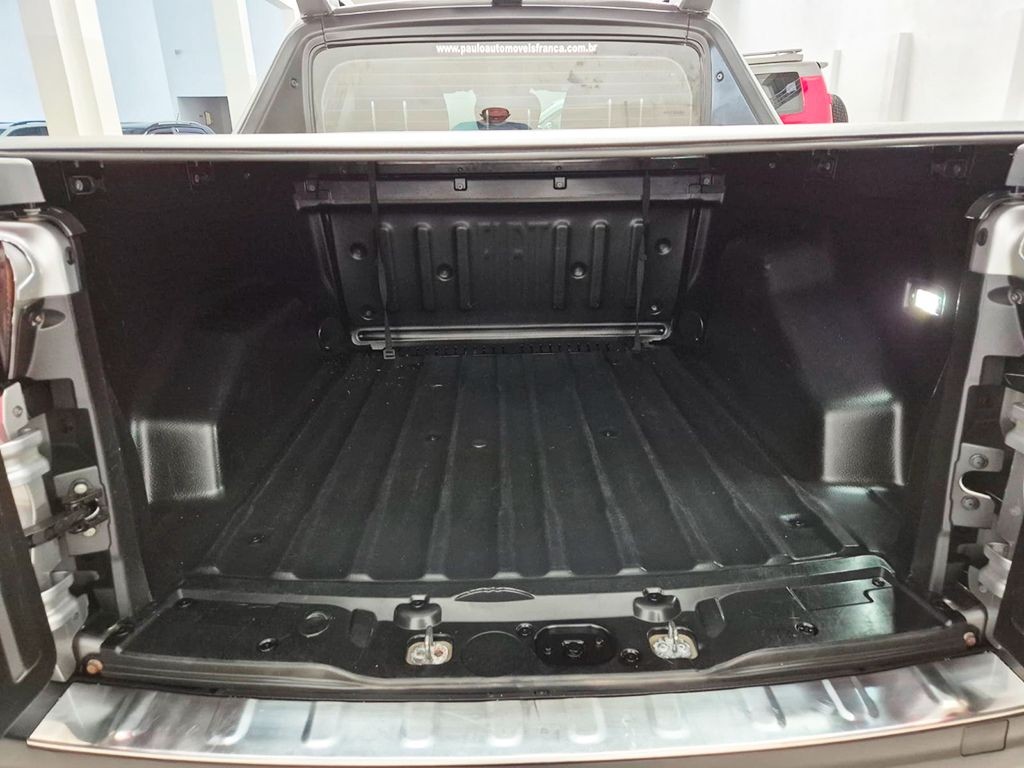 TORO 2.0 16V TURBO VOLCANO 4WD AT9