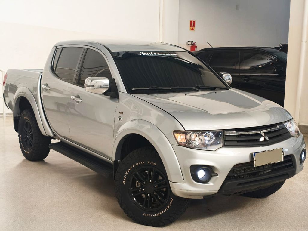 MITSUBISHI L200 TRITON