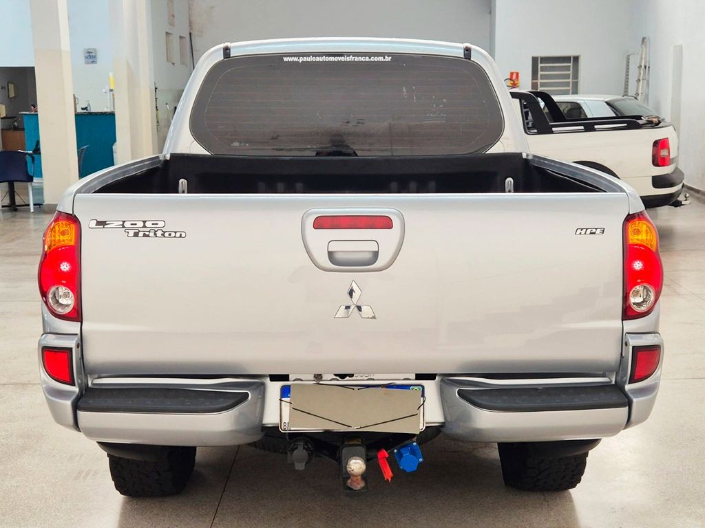 MITSUBISHI L200 TRITON
