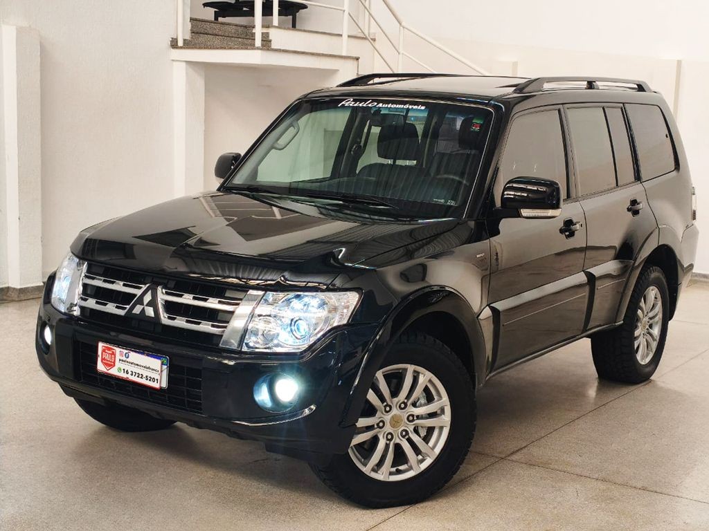 MITSUBISHI PAJERO FULL
