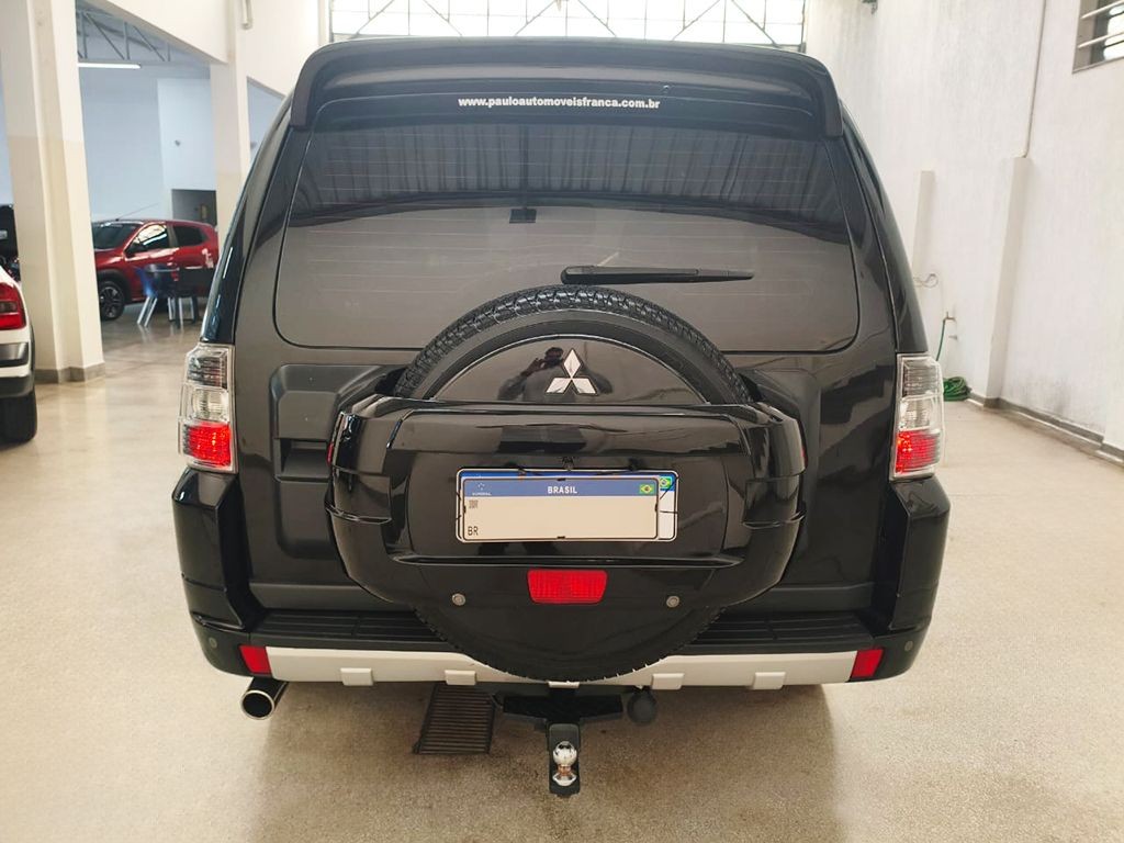 MITSUBISHI PAJERO FULL