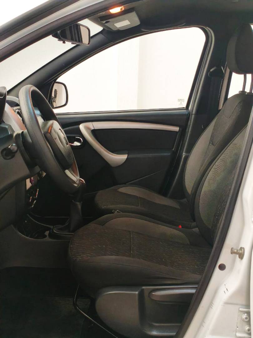 RENAULT DUSTER