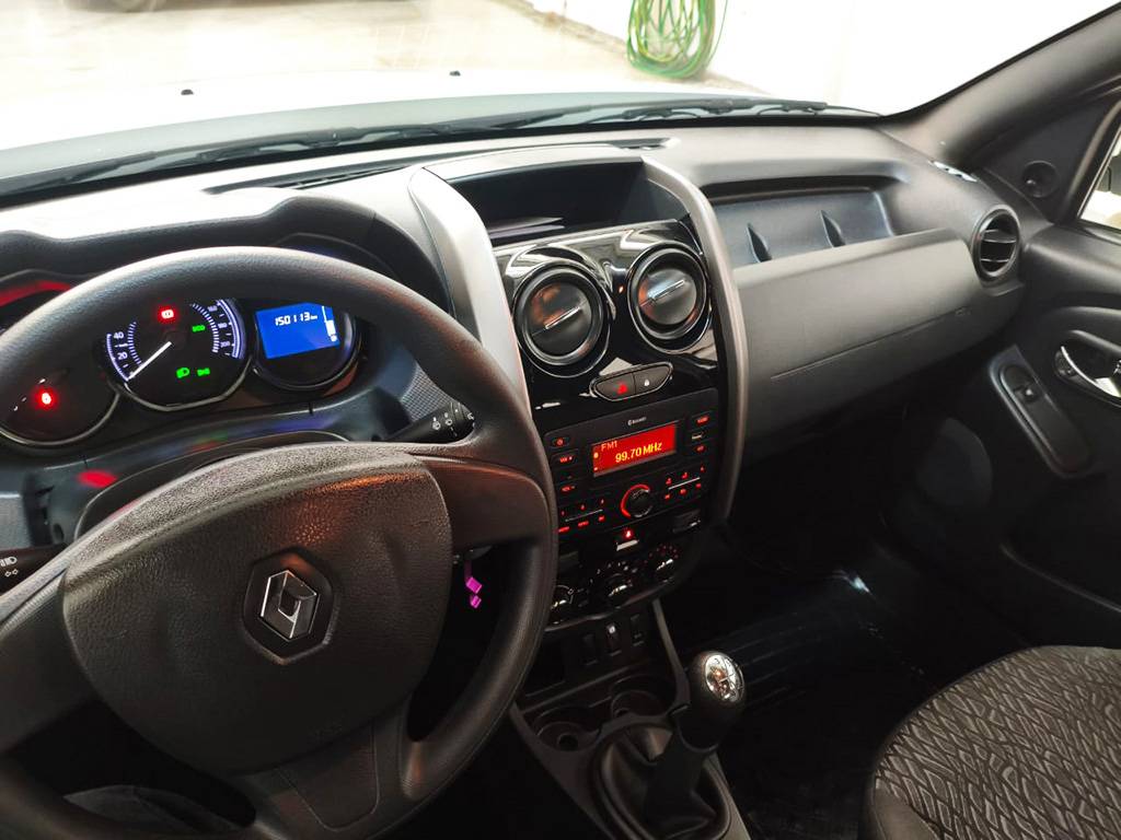 RENAULT DUSTER