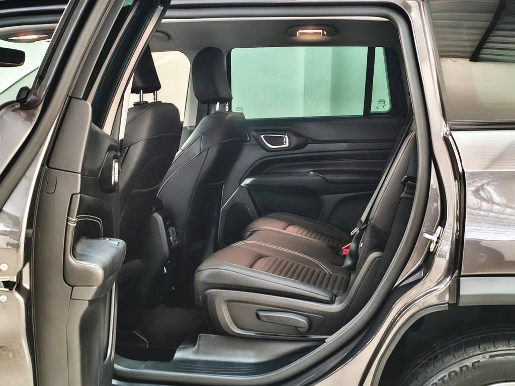 JEEP COMMANDER