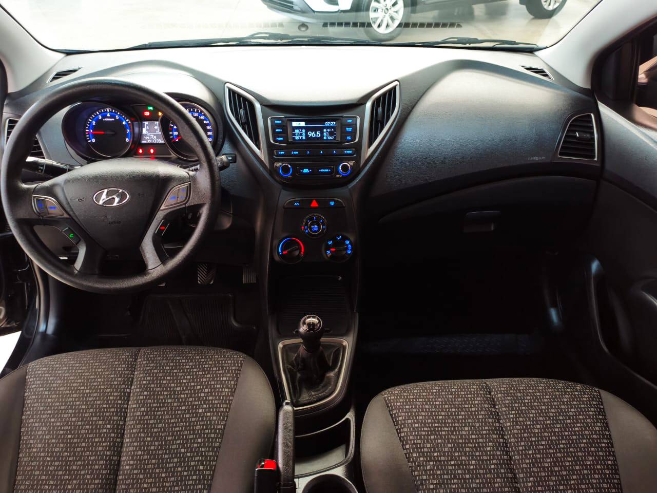 HYUNDAI HB20