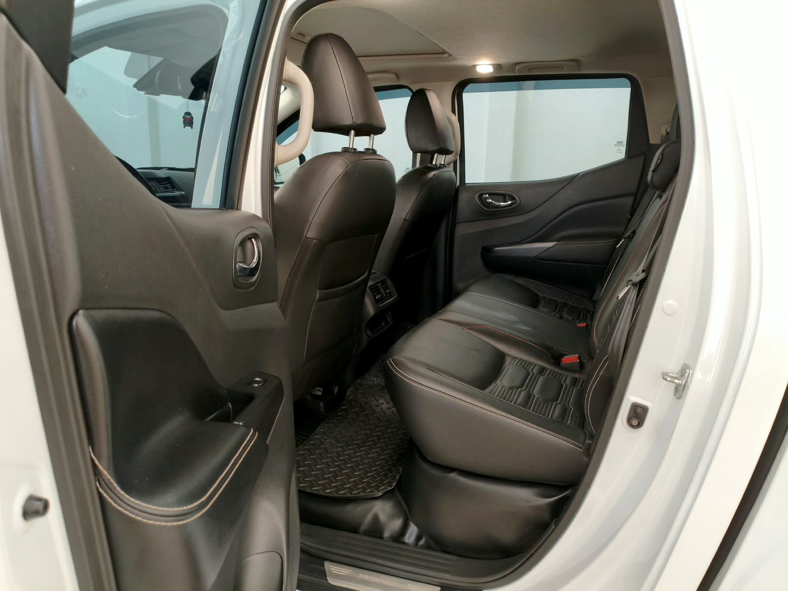 NISSAN FRONTIER
