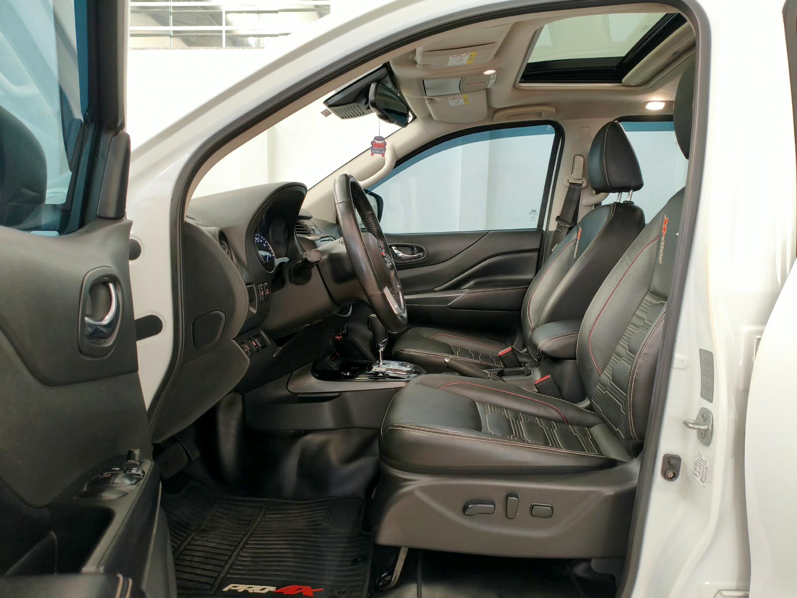 NISSAN FRONTIER