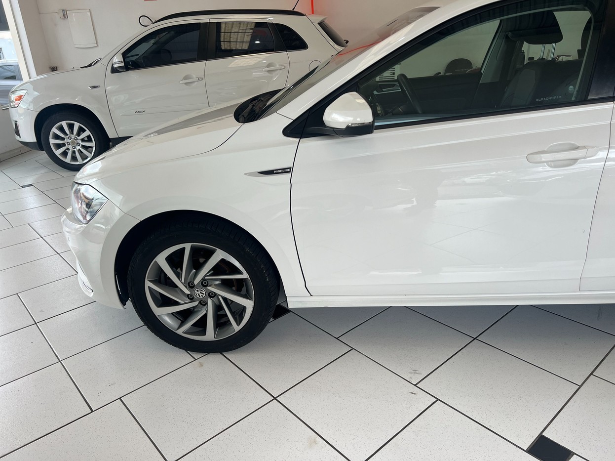 VOLKSWAGEN POLO 1.0 200 TSI HIGHLINE