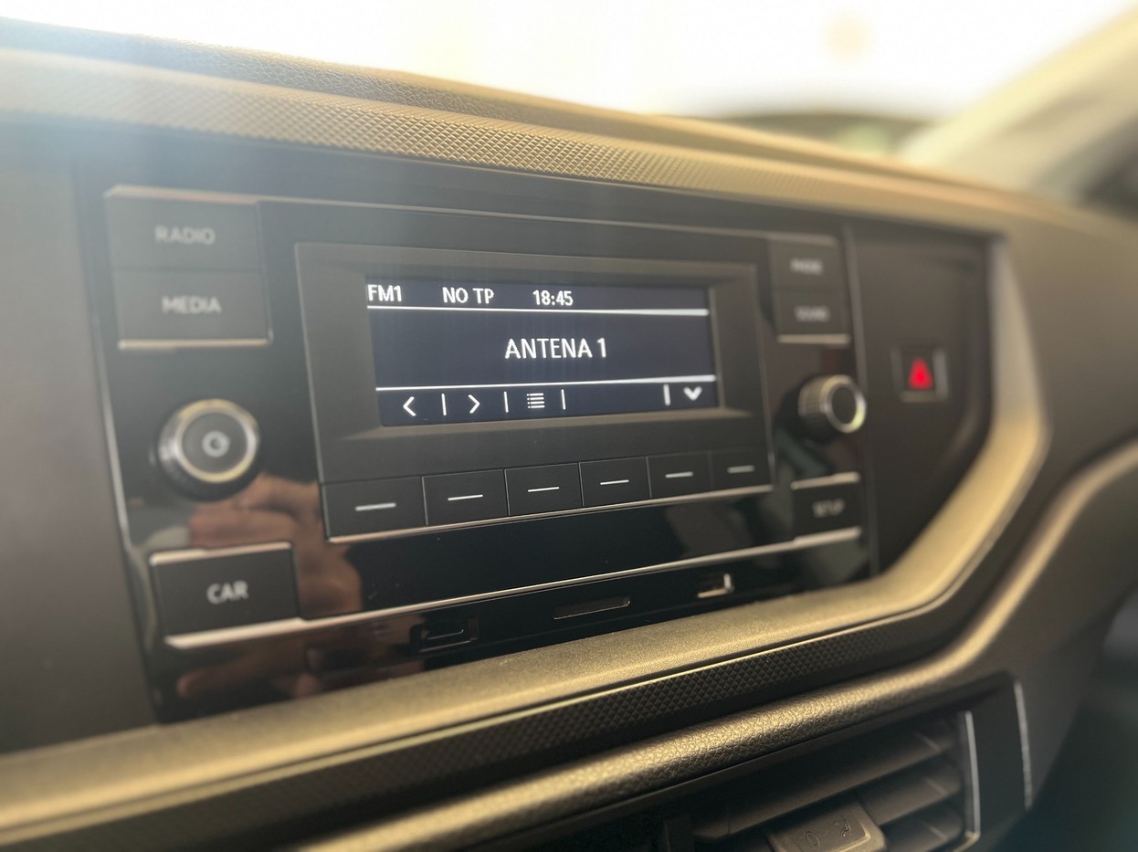 VOLKSWAGEN POLO 1.0 MPI TRACK