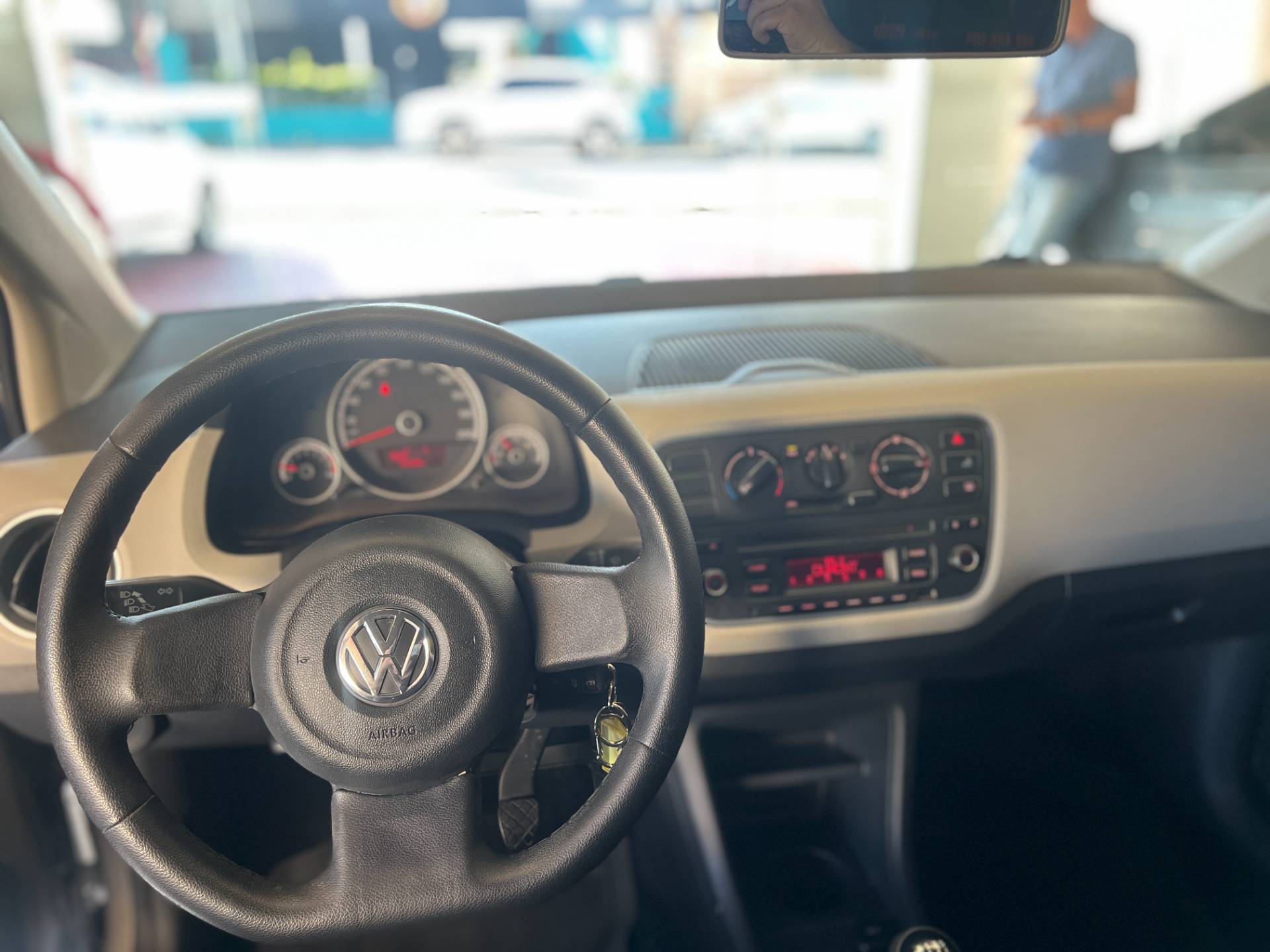 VOLKSWAGEN UP