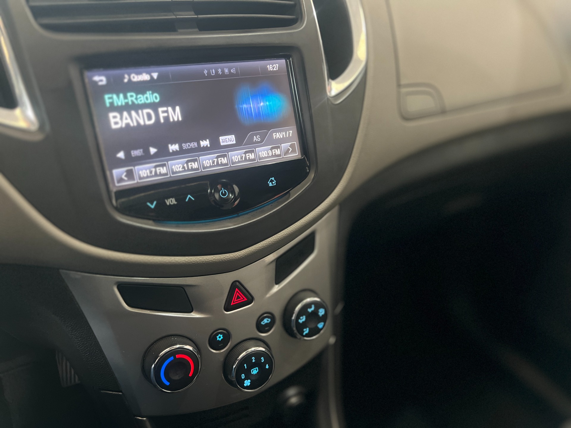 CHEVROLET TRACKER
