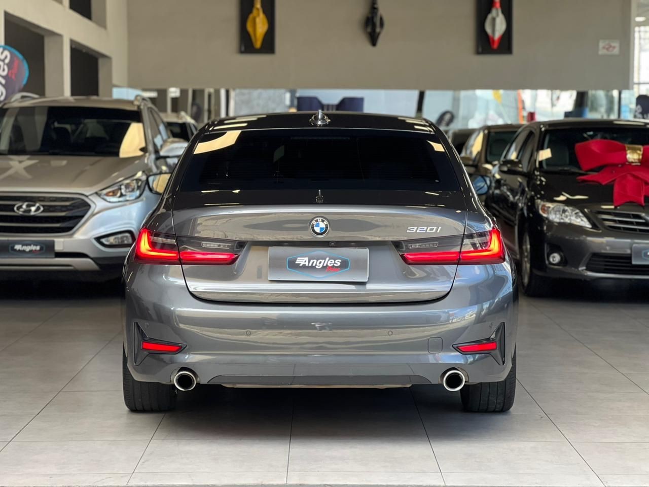 BMW 320i