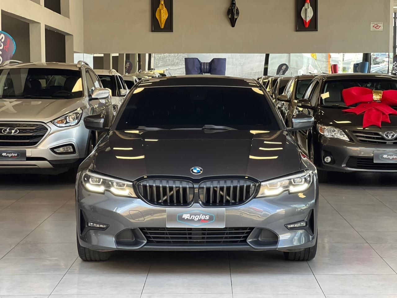BMW 320i
