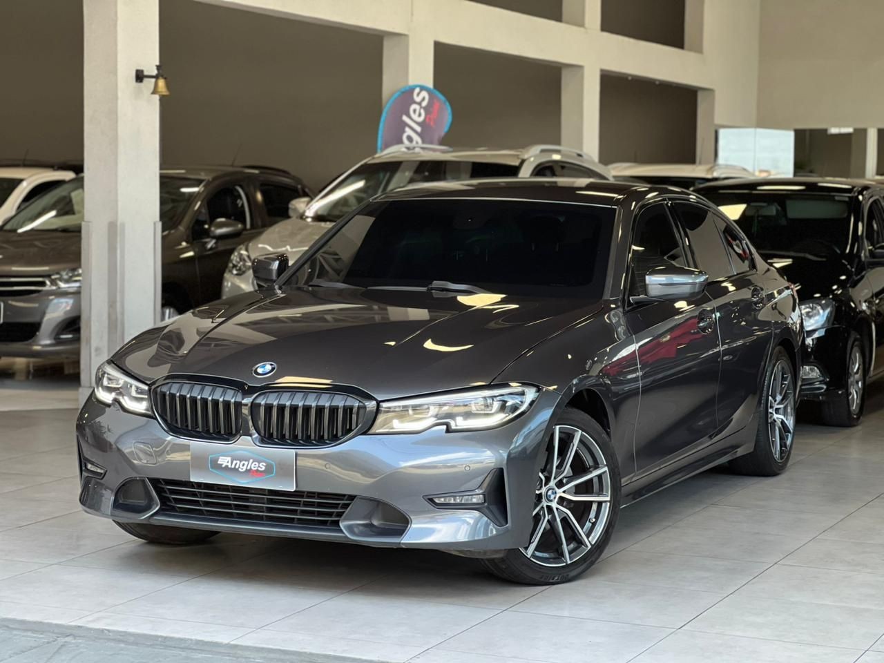 BMW 320i