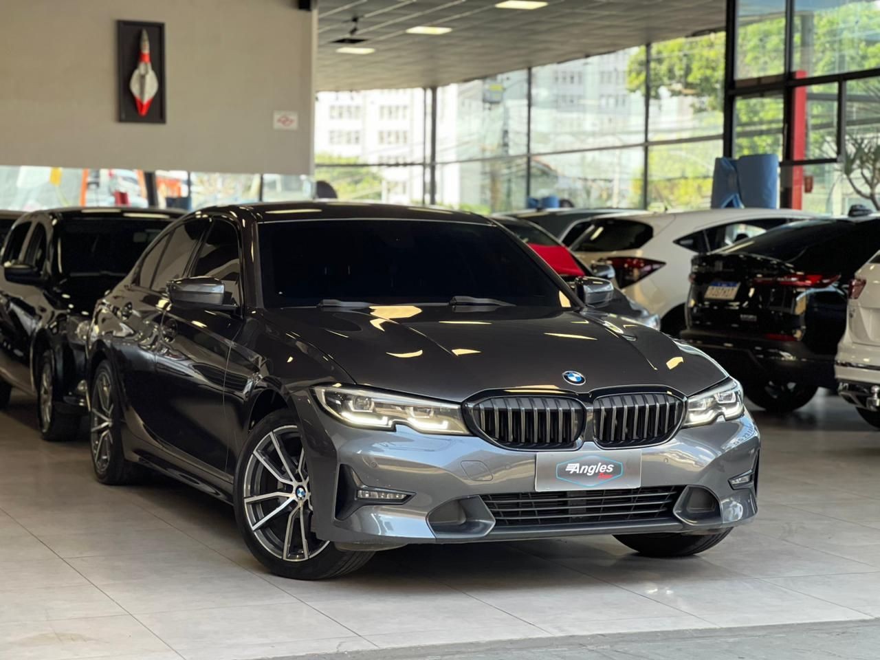 BMW 320i