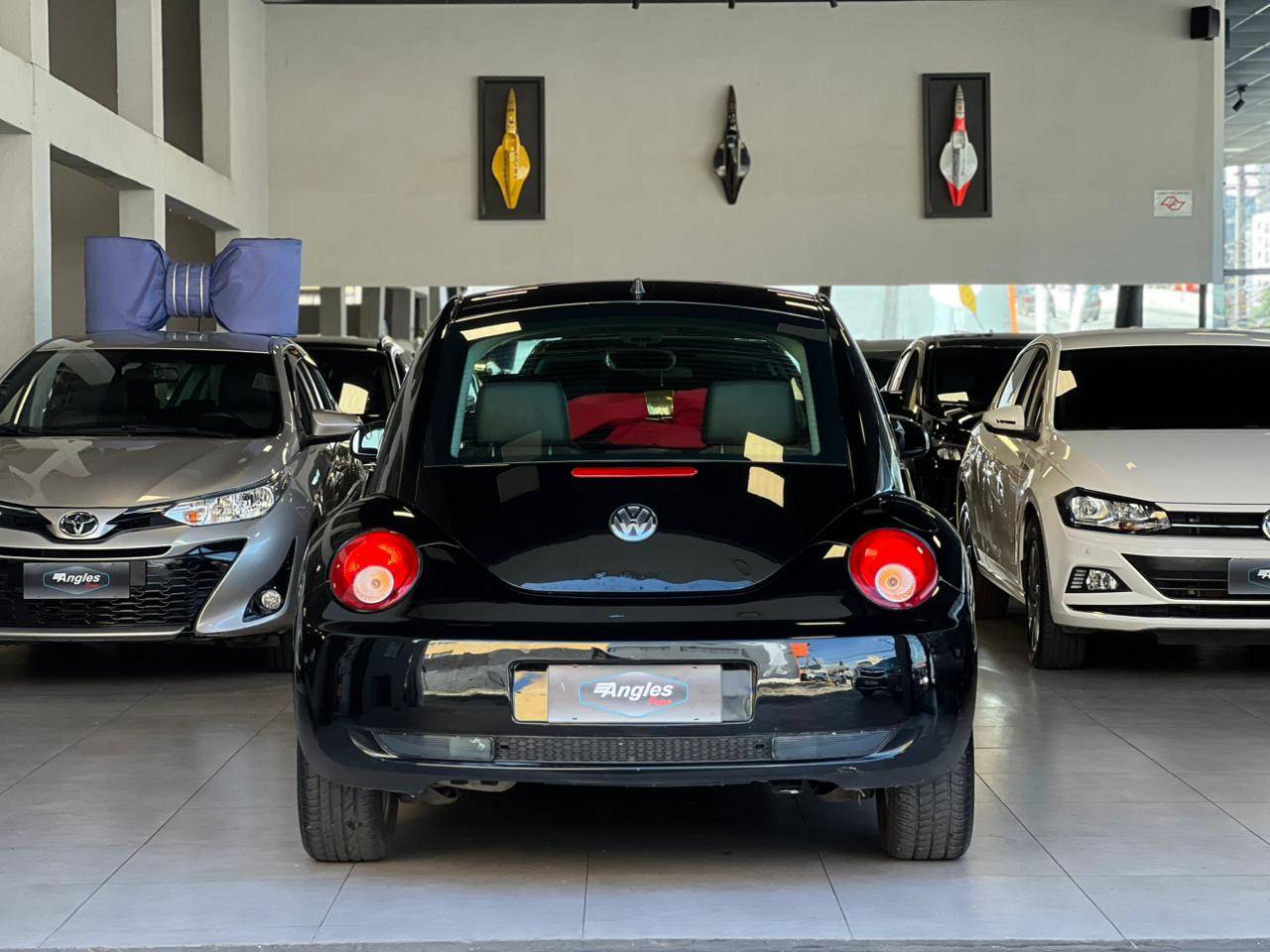 VOLKSWAGEN NEW BEETLE