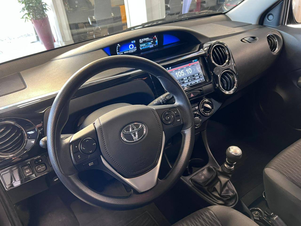 TOYOTA ETIOS