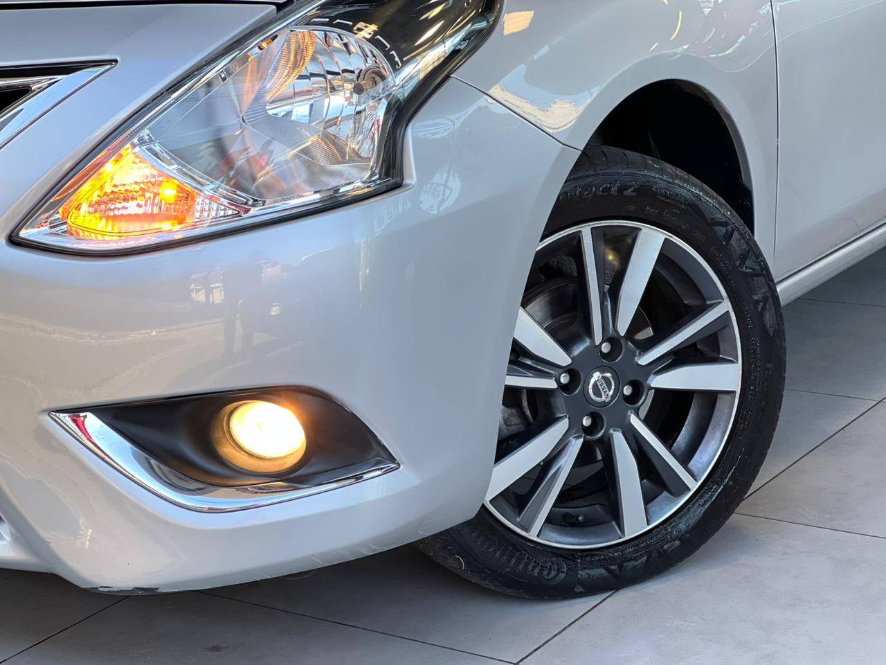 NISSAN VERSA