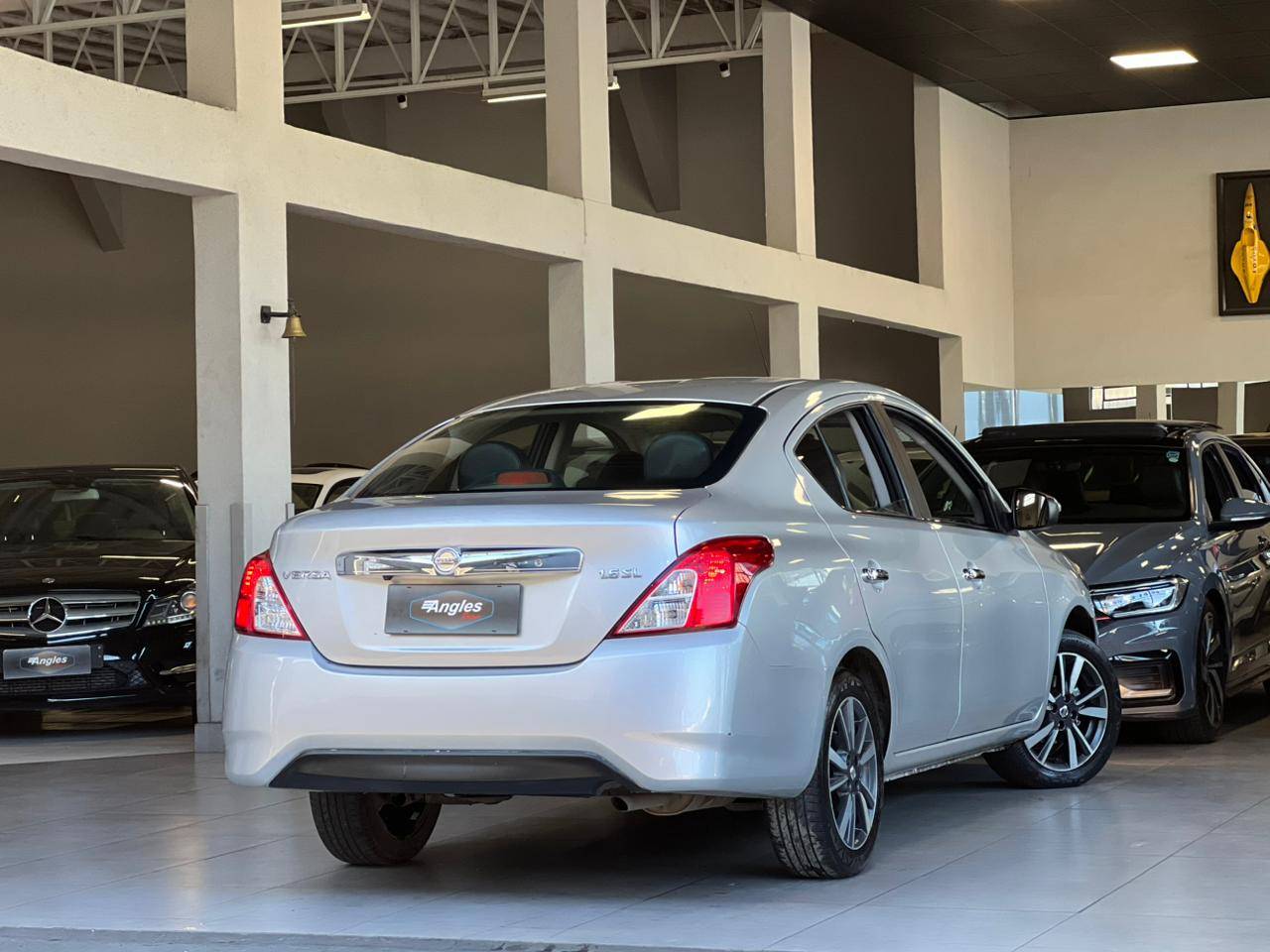 NISSAN VERSA