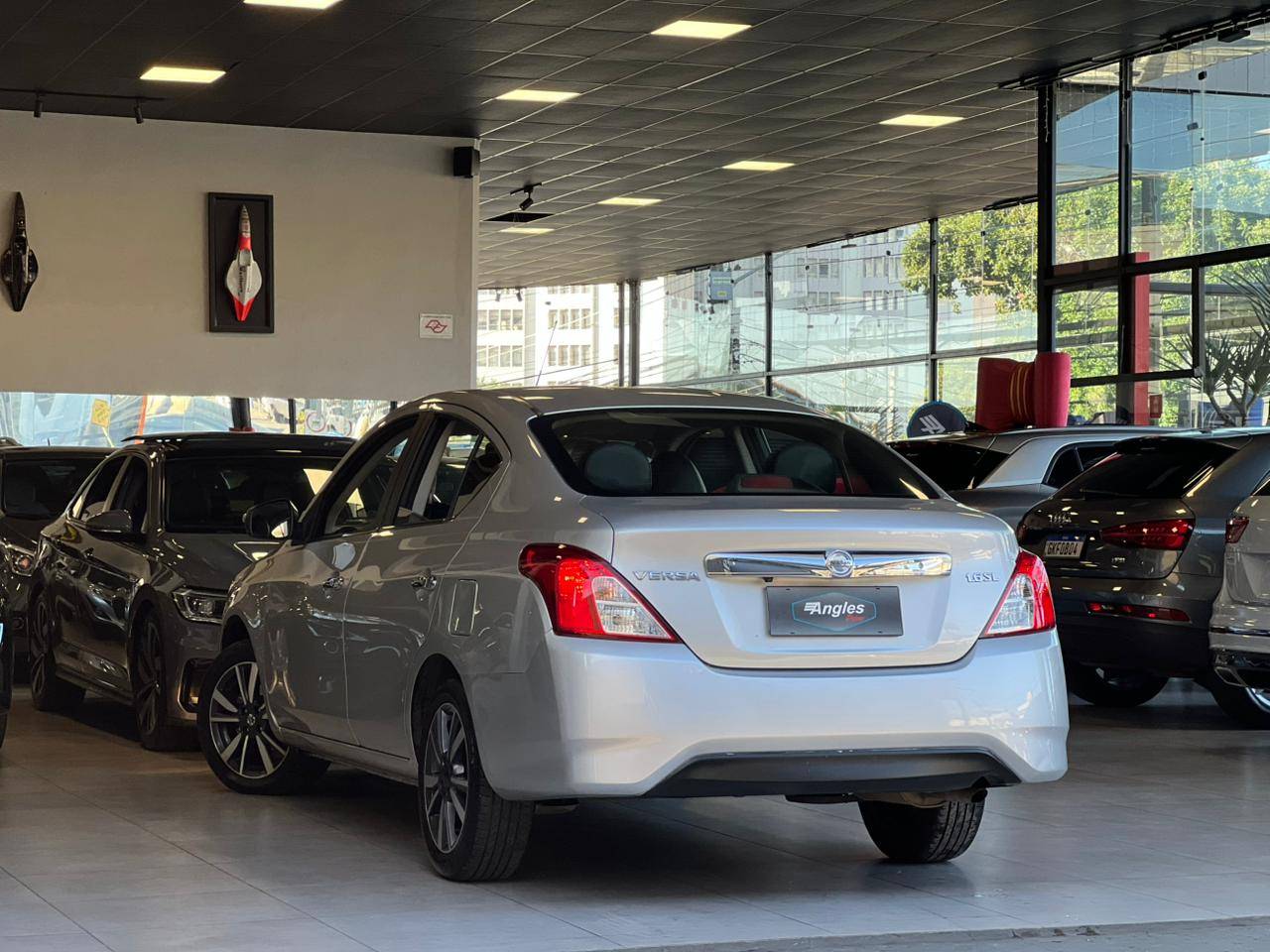NISSAN VERSA